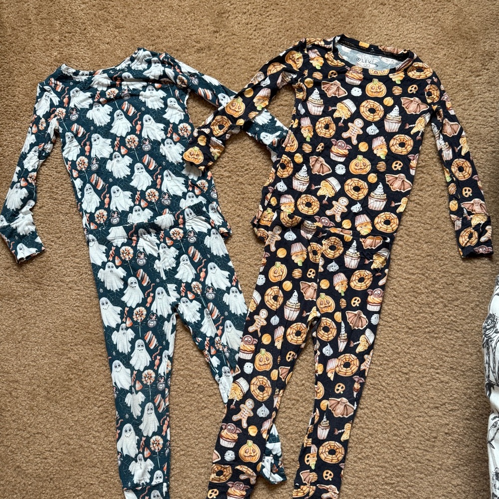 Lev Baby Halloween Bundle 3T